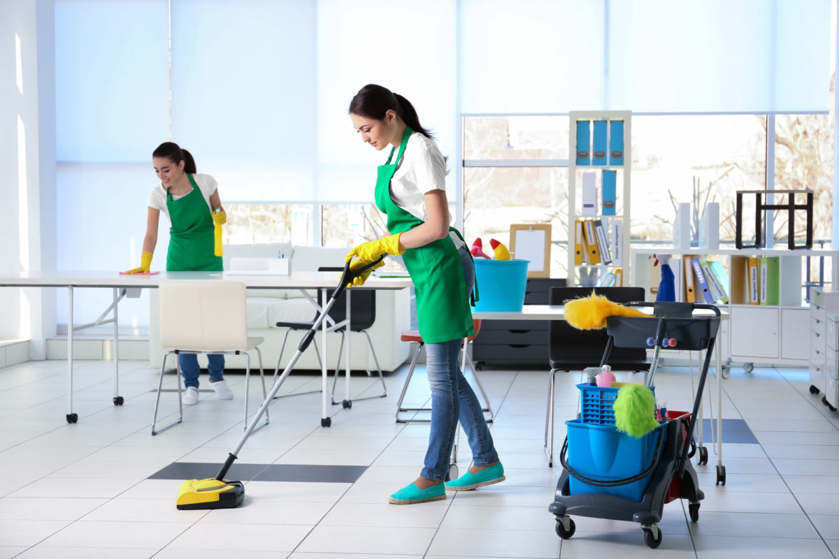 Professional Office Cleaning in Dubai: A Fresh Start for Your Workspace